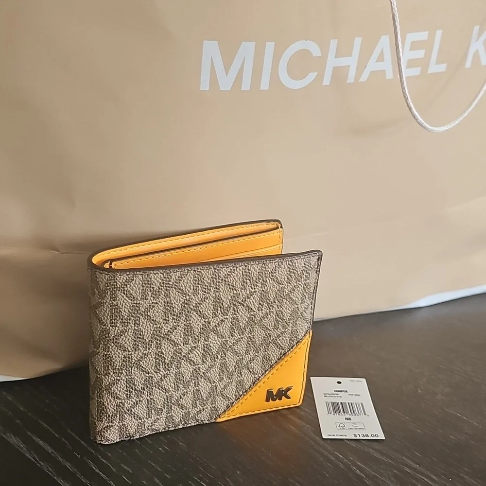 Michael Kors Wallet Mens - Picture 3 of 7